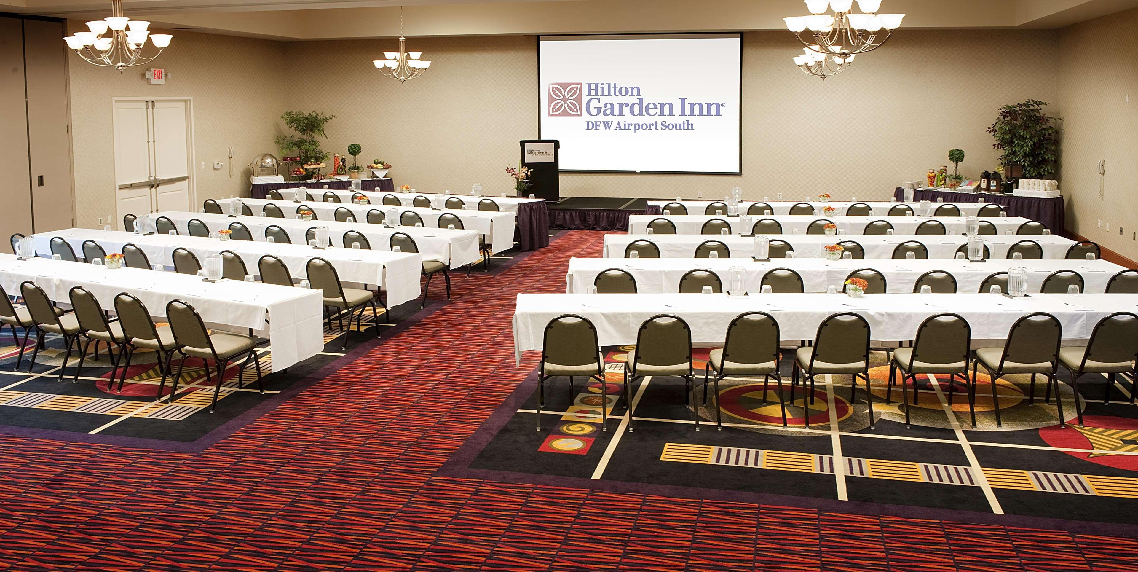 Hilton Garden Inn Dfw Airport South Irving Exteriör bild