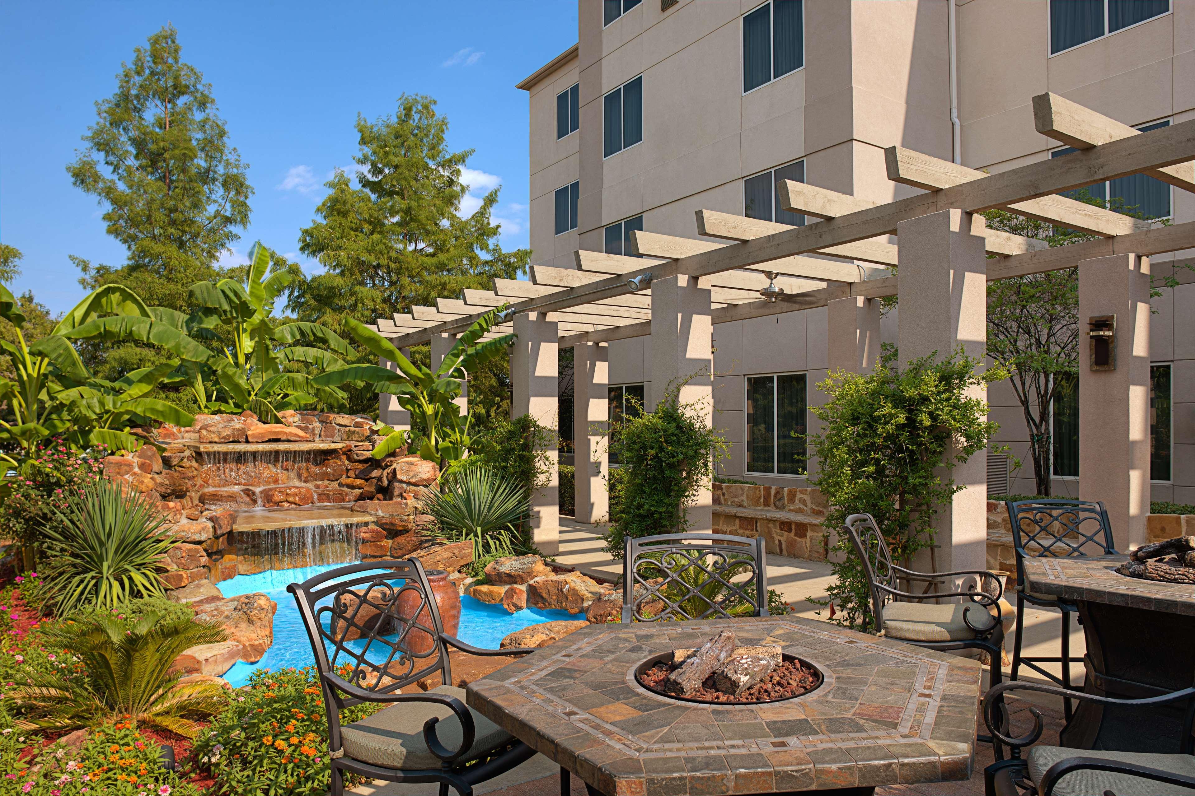 Hilton Garden Inn Dfw Airport South Irving Exteriör bild